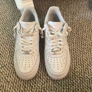 White Nike Air Force 1’s